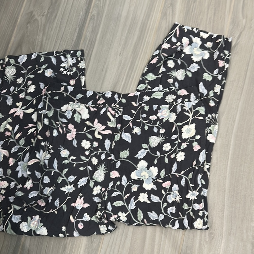 LOFT Pants - Picture 5 of 5